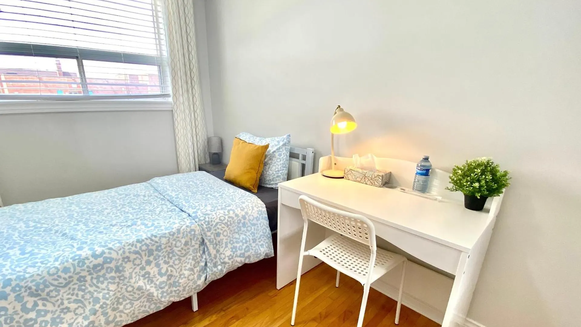 招待所 Sunny House - Main Floor, Free Parking, In Toronto酒店
